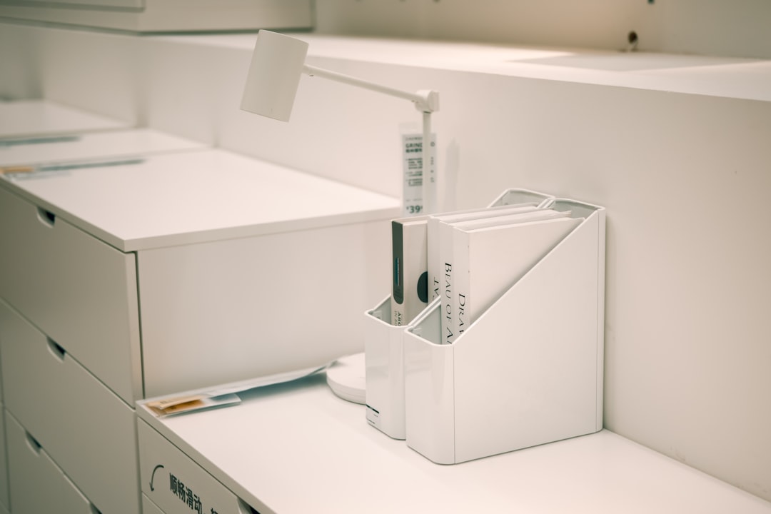 white-office-organizer-with-files-on-desk-v-ochnjtlau